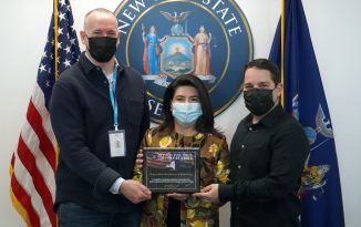 Senator Kaplan Presents New York State Senate Empire Award to Trellus Same-Day Delivery & Marketplace