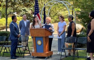 Huntington’s Annual Anne Frank Memorial Ceremony Features Holocaust Survivor Rosalie Simon