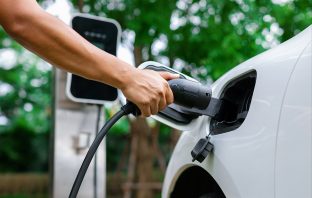 Governor Hochul Announces $21 Million is Now Available To Install Electric Vehicle Fast Chargers Along Major Travel Corridors Across New York State